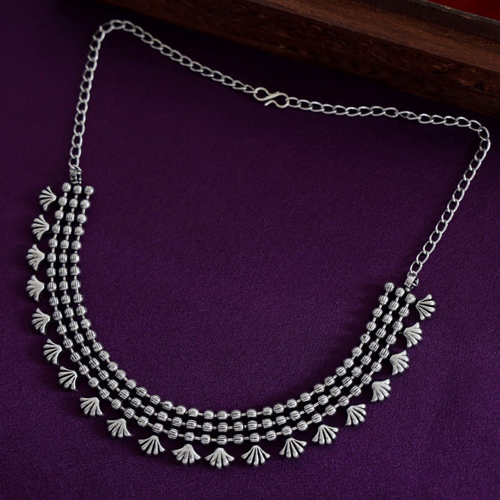 Nishika Short Neckpiece