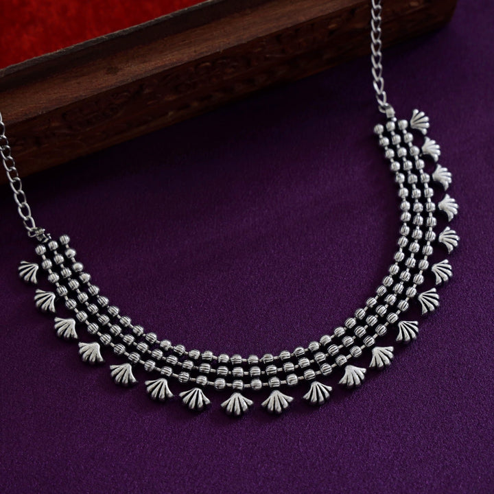 Nishika Short Neckpiece