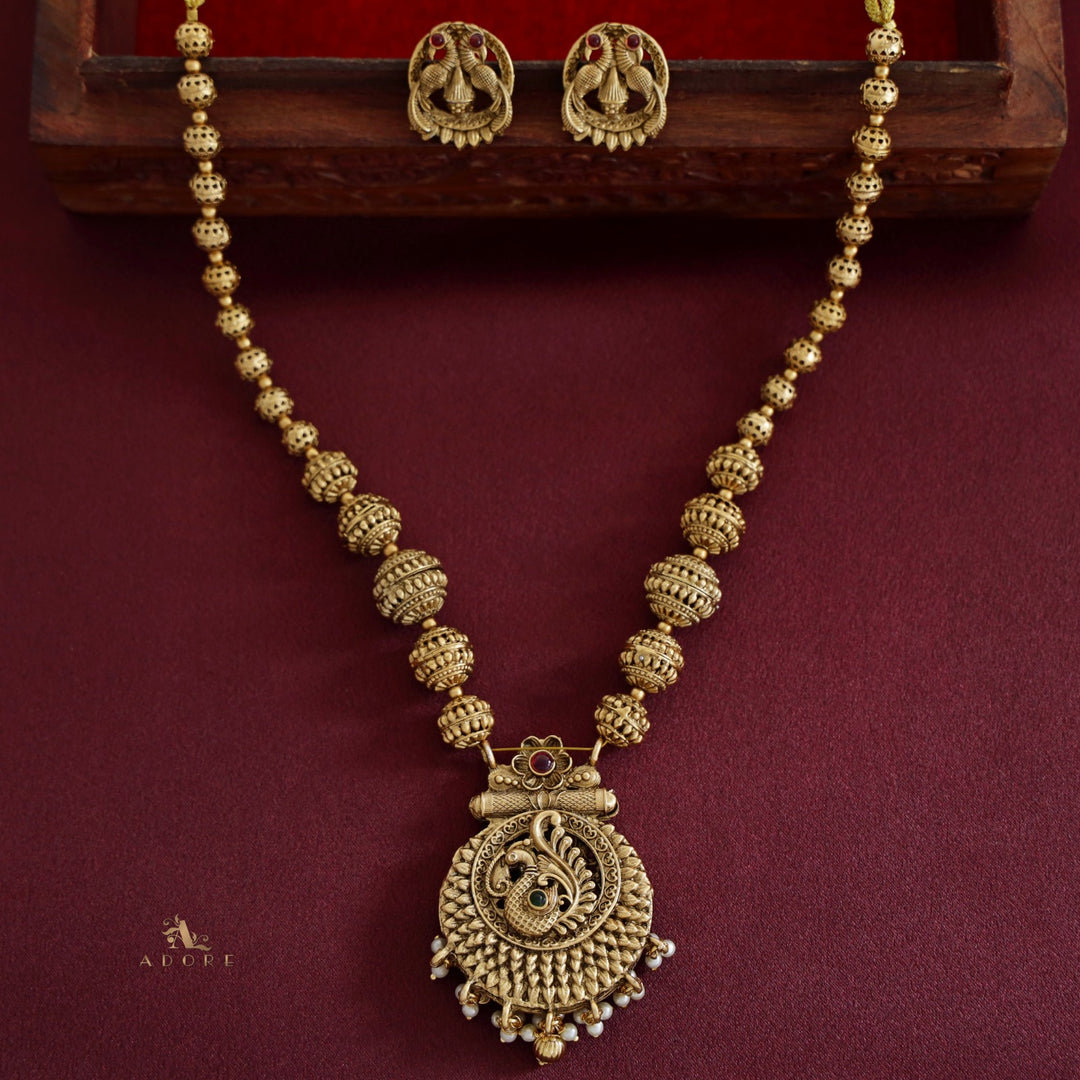 Hridhika Reversible Neckpiece With Earrings