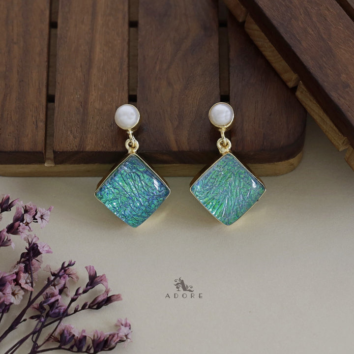 Pearly Diamond  Earring