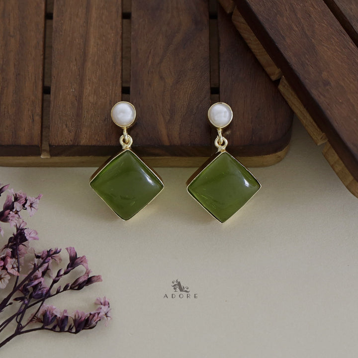 Pearly Diamond  Earring