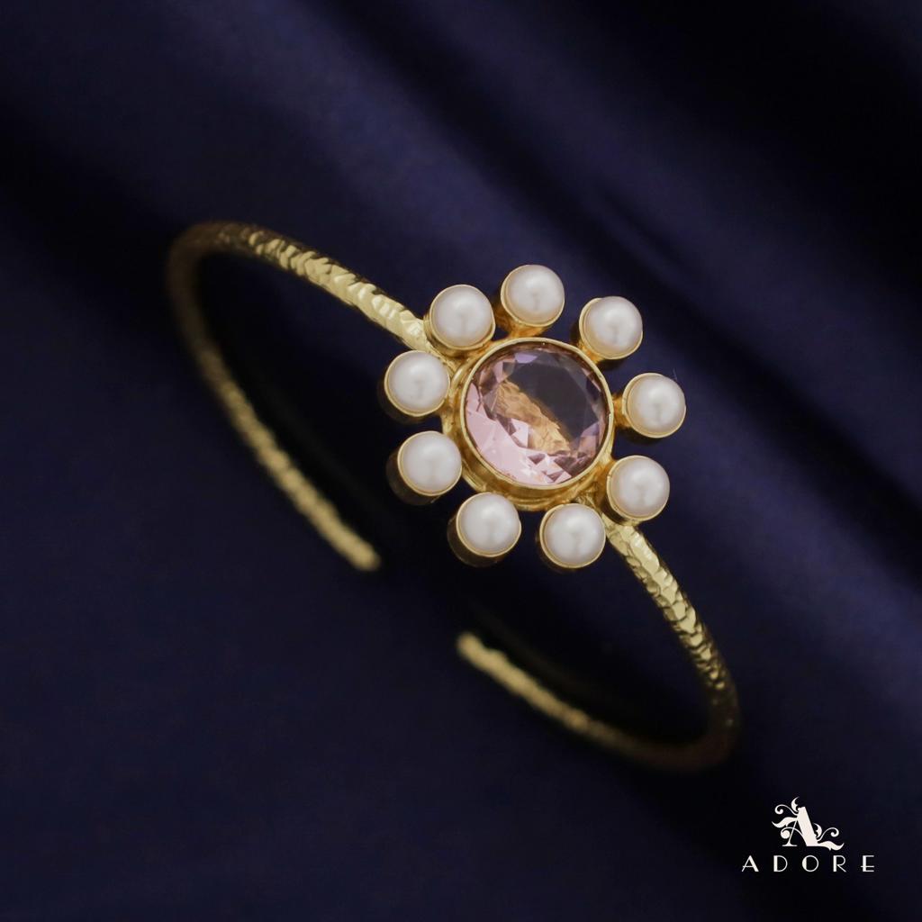 Textured Glossy Round Pearl Flower Bangle