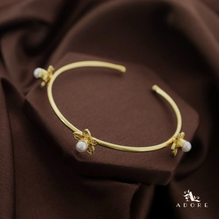 Golden Night Flower Glossy Bangle