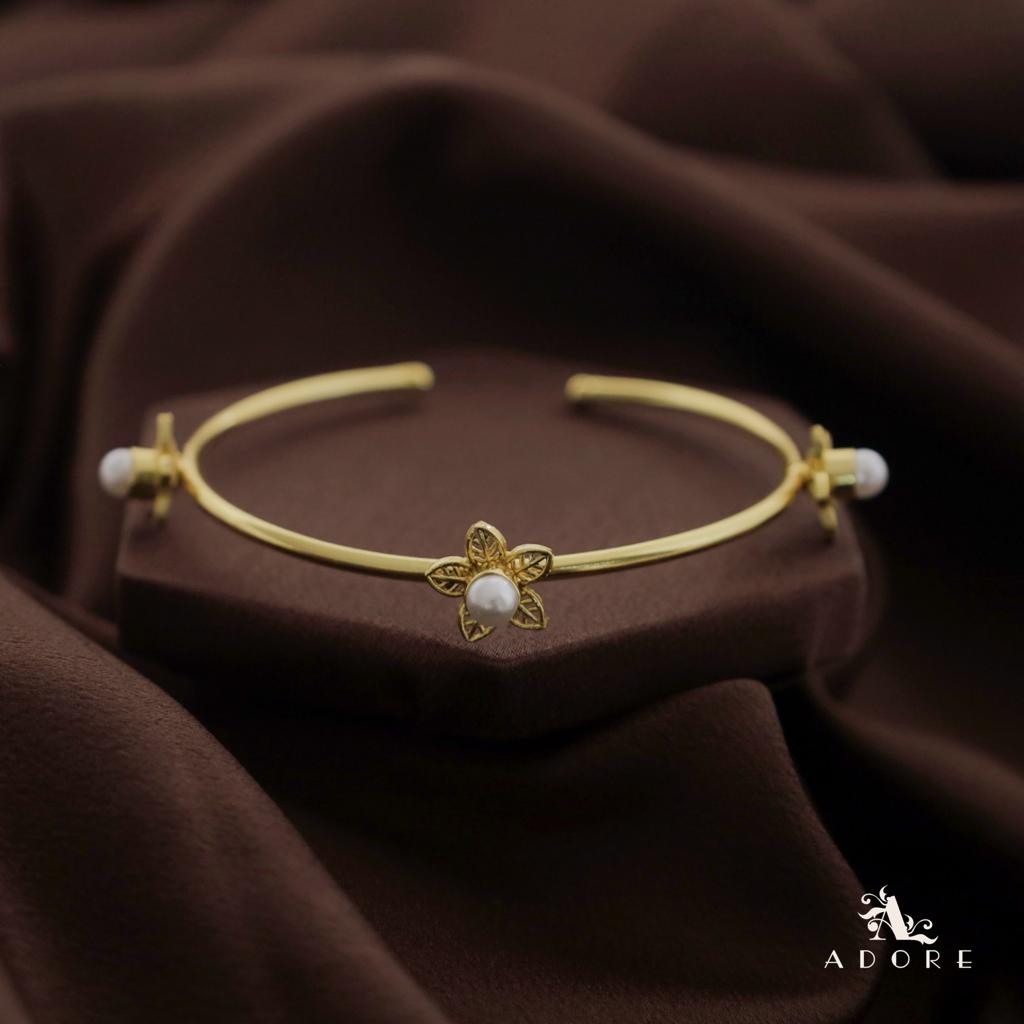 Golden Night Flower Glossy Bangle