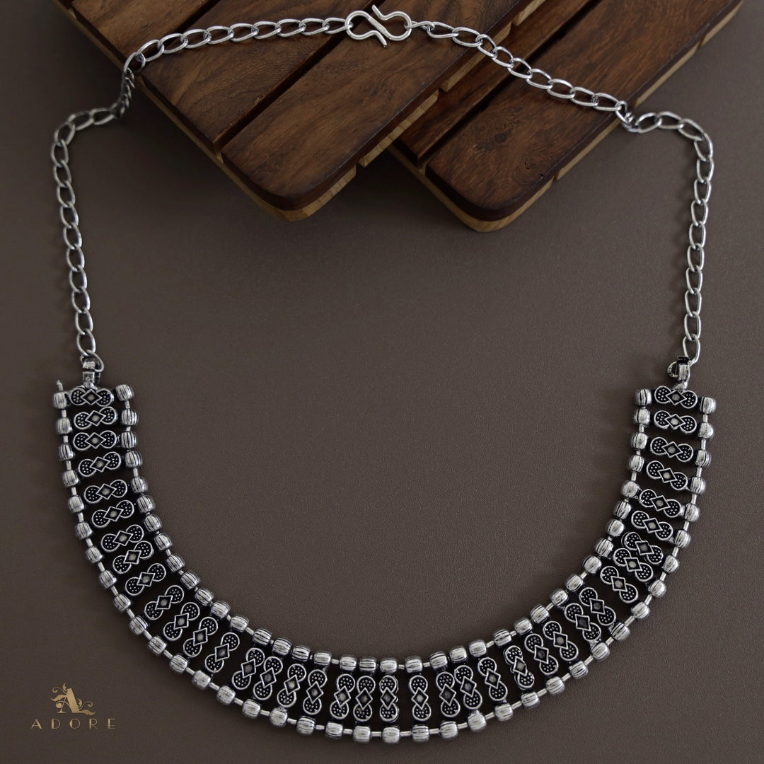 Julane Oxidized Choker