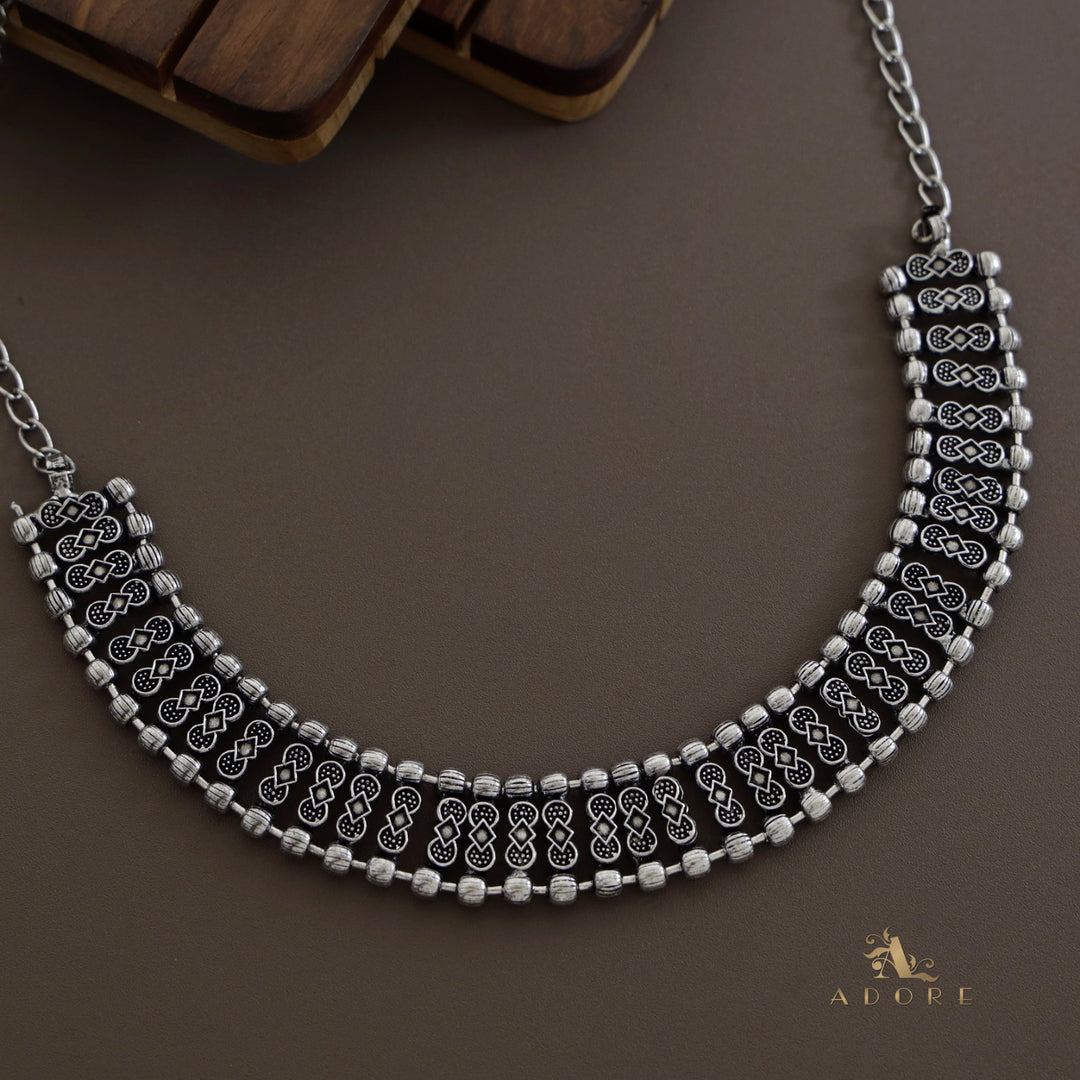 Julane Oxidized Choker
