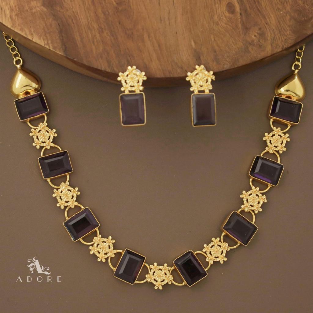 Royal Sparkle Neckpiece Plus Stud