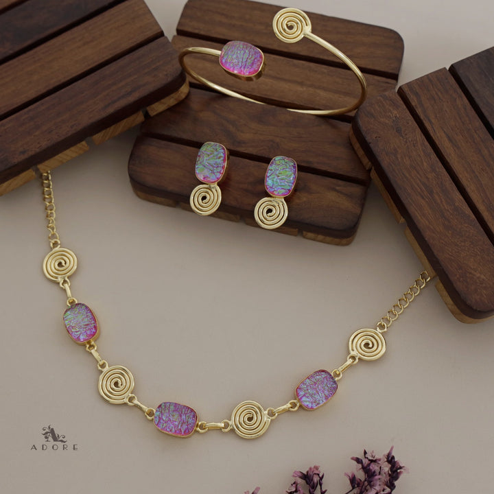 Golden Spiral Glittery Stone Neckpiece Combo