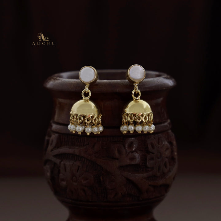 Medium Pearly Nayeli Jhumka