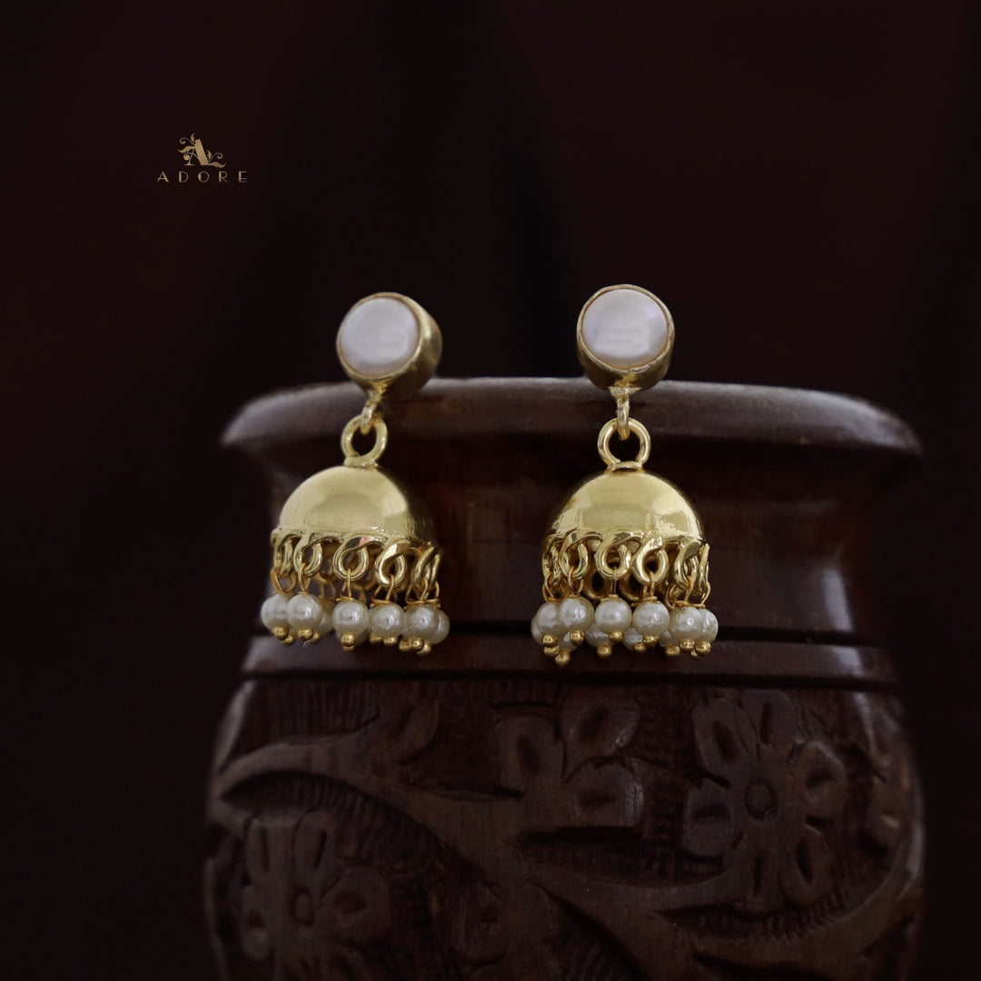 Medium Pearly Nayeli Jhumka
