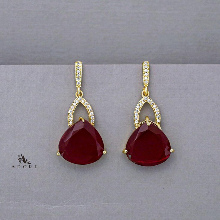 Taedra Multi Shape Glossy Neckpiece With Drop