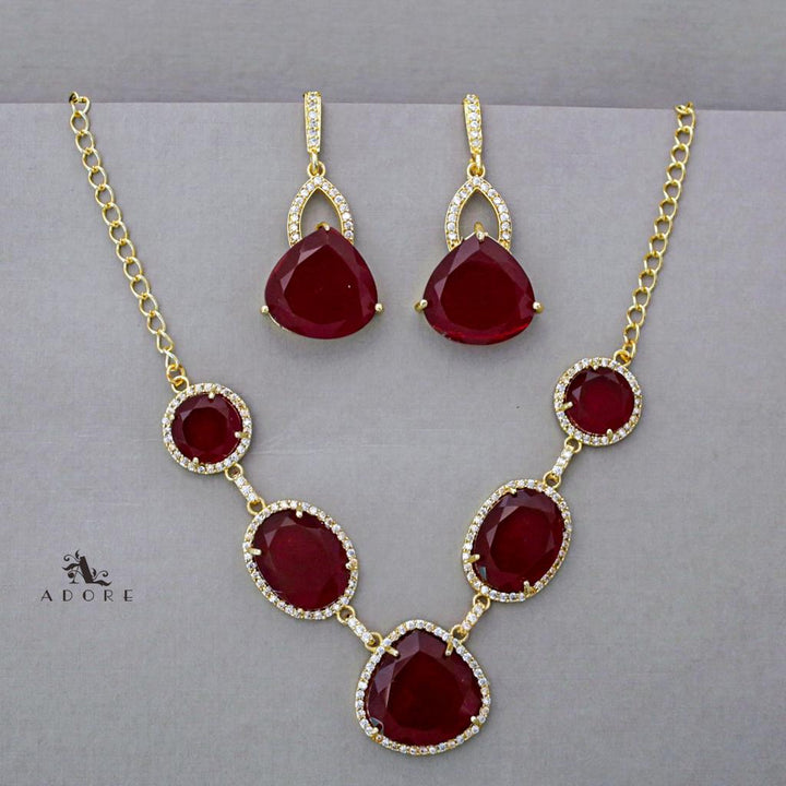 Taedra Multi Shape Glossy Neckpiece With Drop