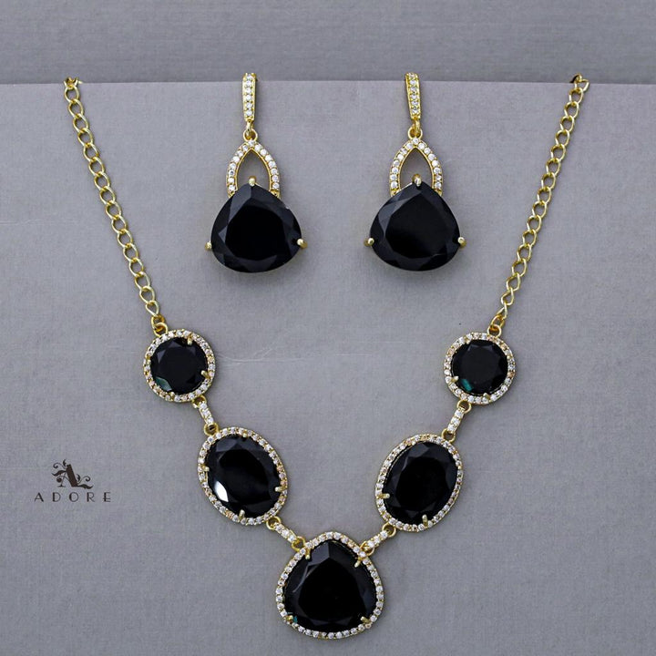 Taedra Multi Shape Glossy Neckpiece With Drop