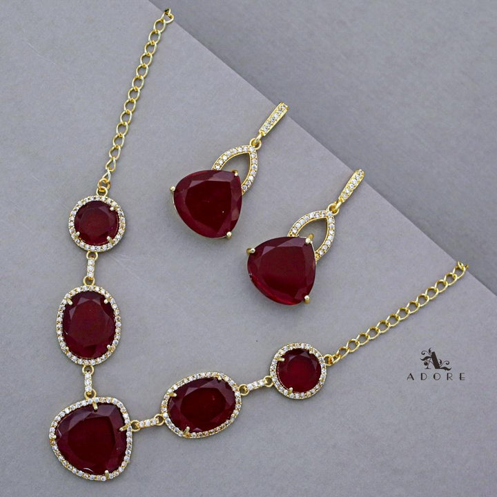 Taedra Multi Shape Glossy Neckpiece With Drop