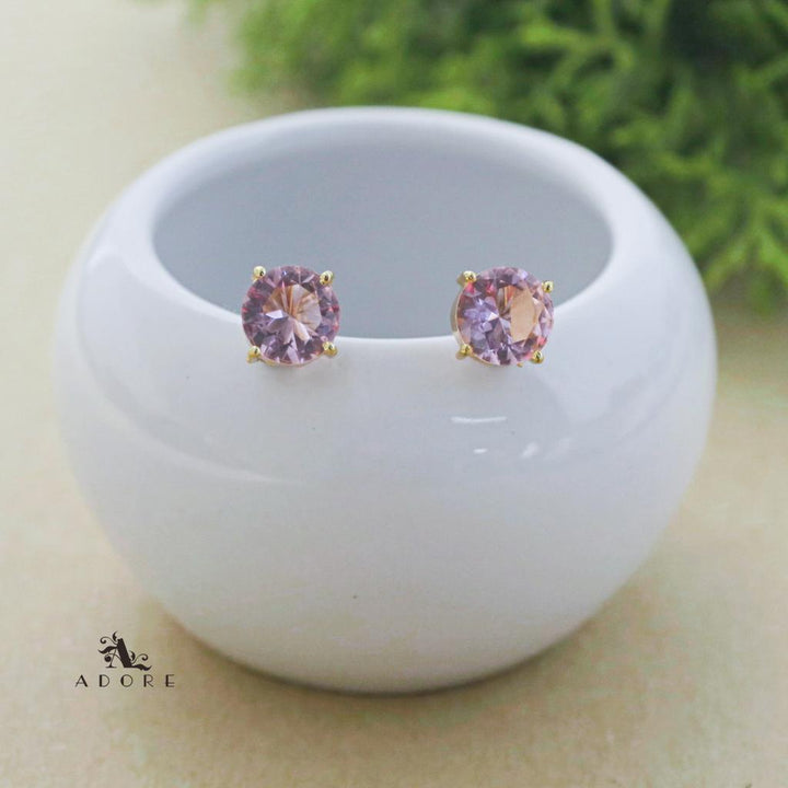 Chloe Round Claw Glossy Stud