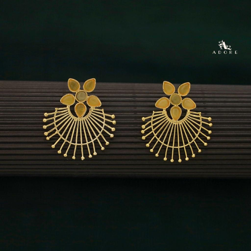 Golden Flower Lea Earrings