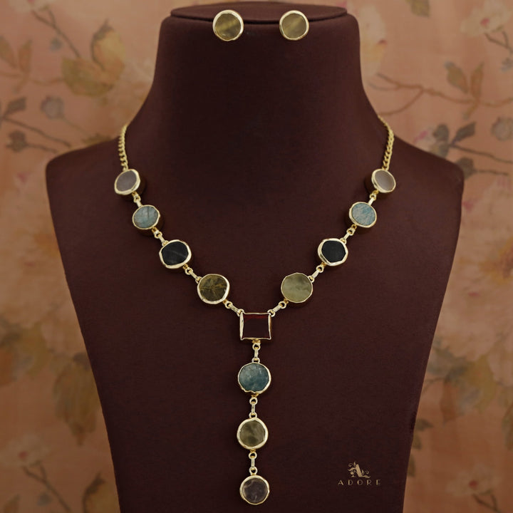 Daita Raw Stone Neckpiece With Stud