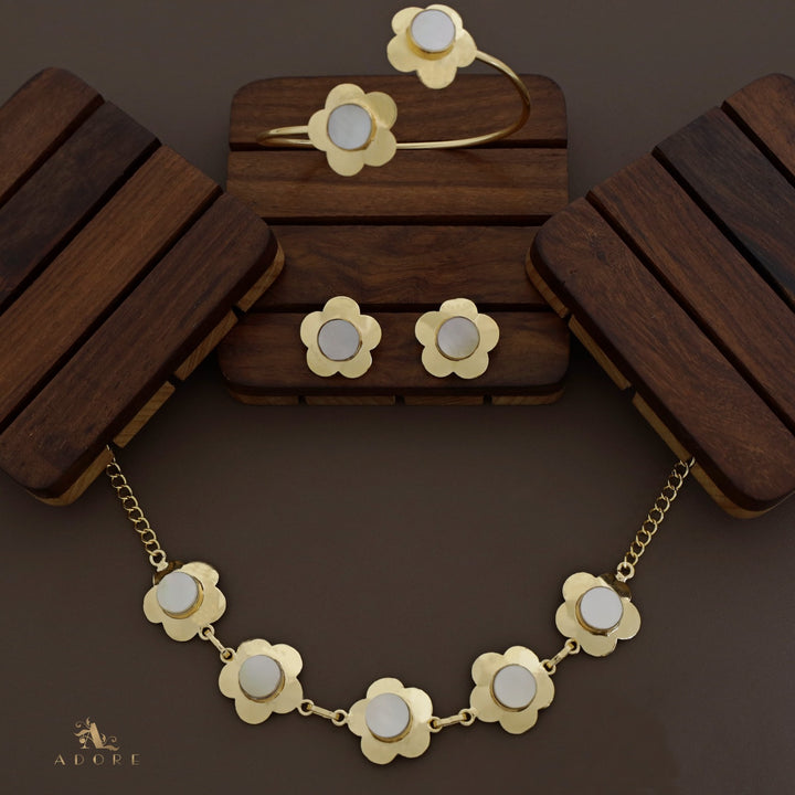 Flowery Short Neckpiece Combo