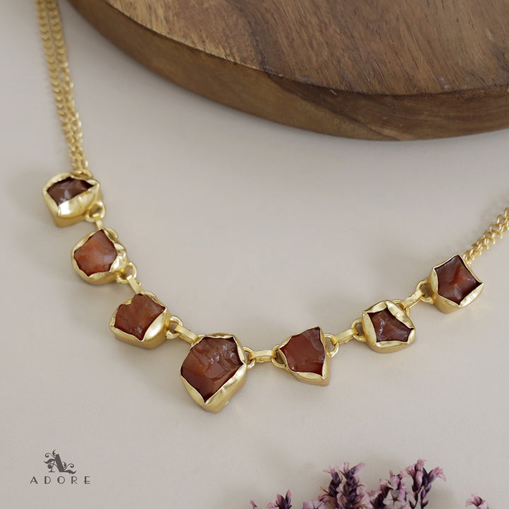 Tiyara Raw Stone Short Neckpiece