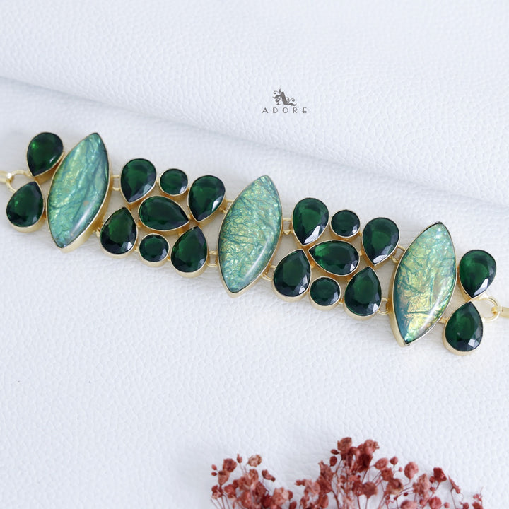 Fama choker