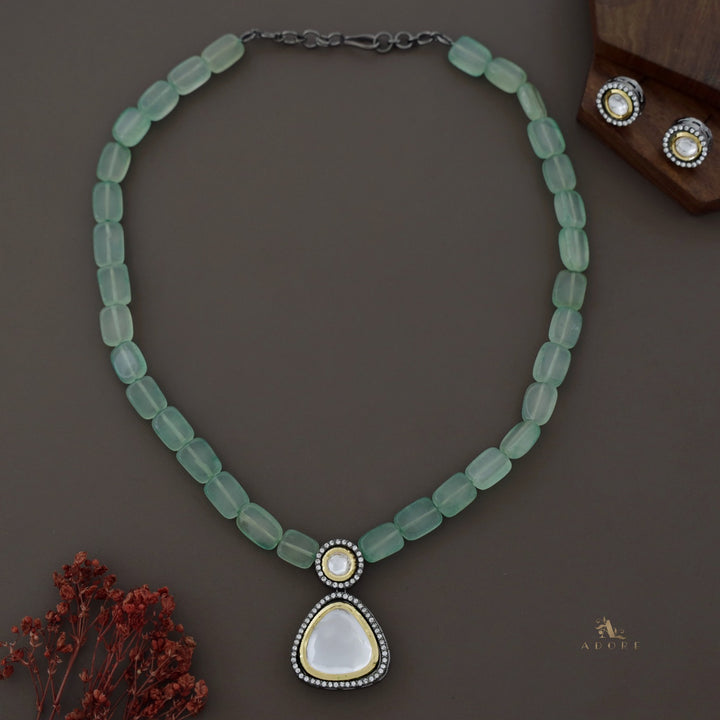 Lavanika  kundan Neckpiece With Stud