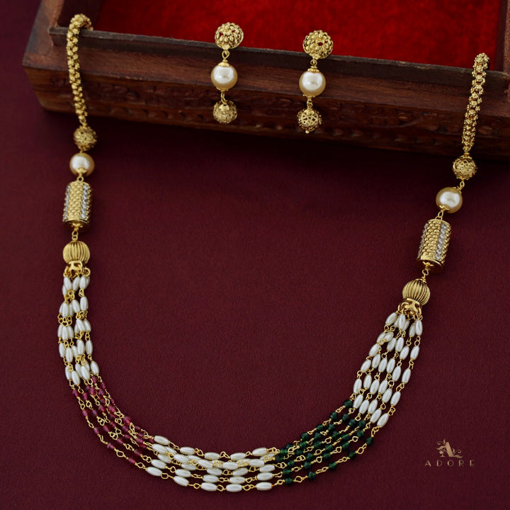 Shreshi Pearl Neckpiece With Earring