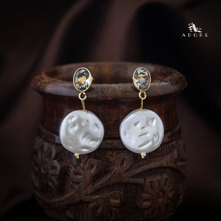Ruvia Glossy Oval Baroque Earring