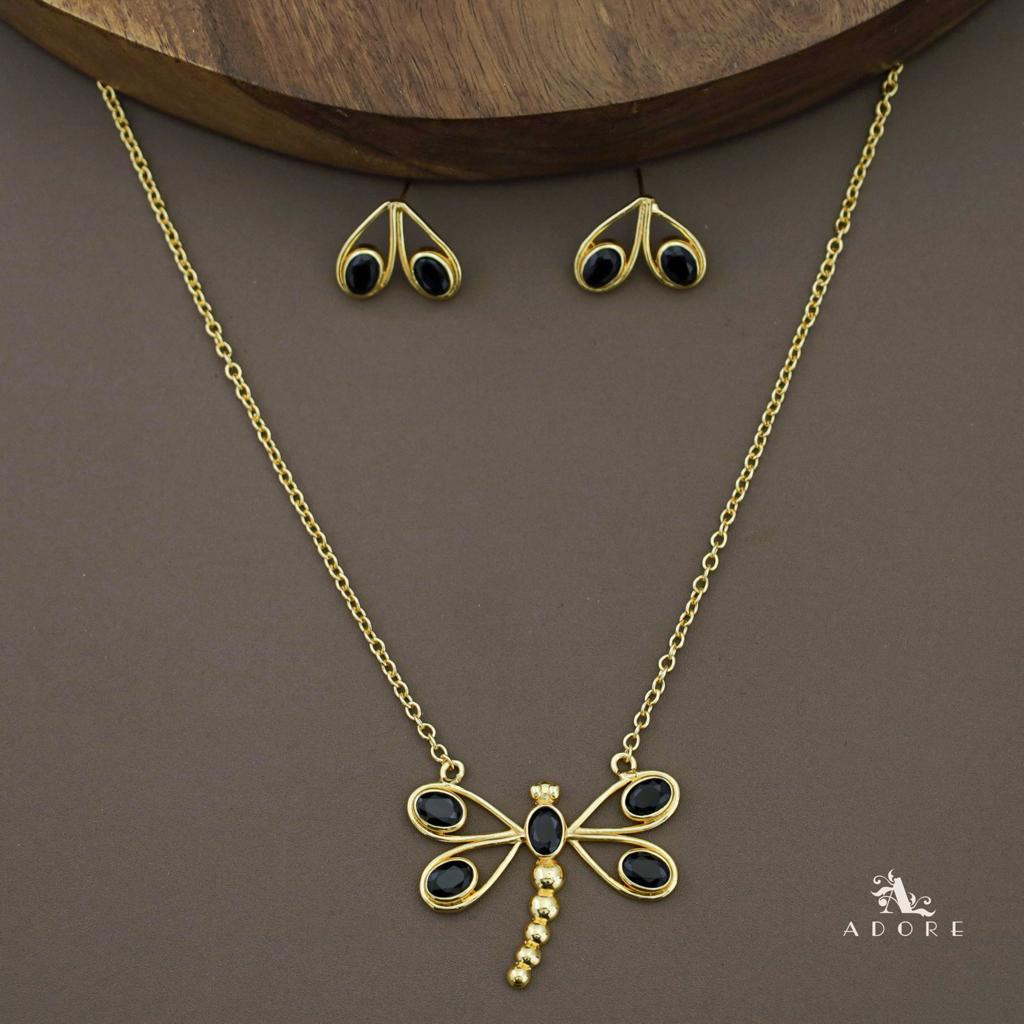 Aarushi Papillon Neckpiece With Earring