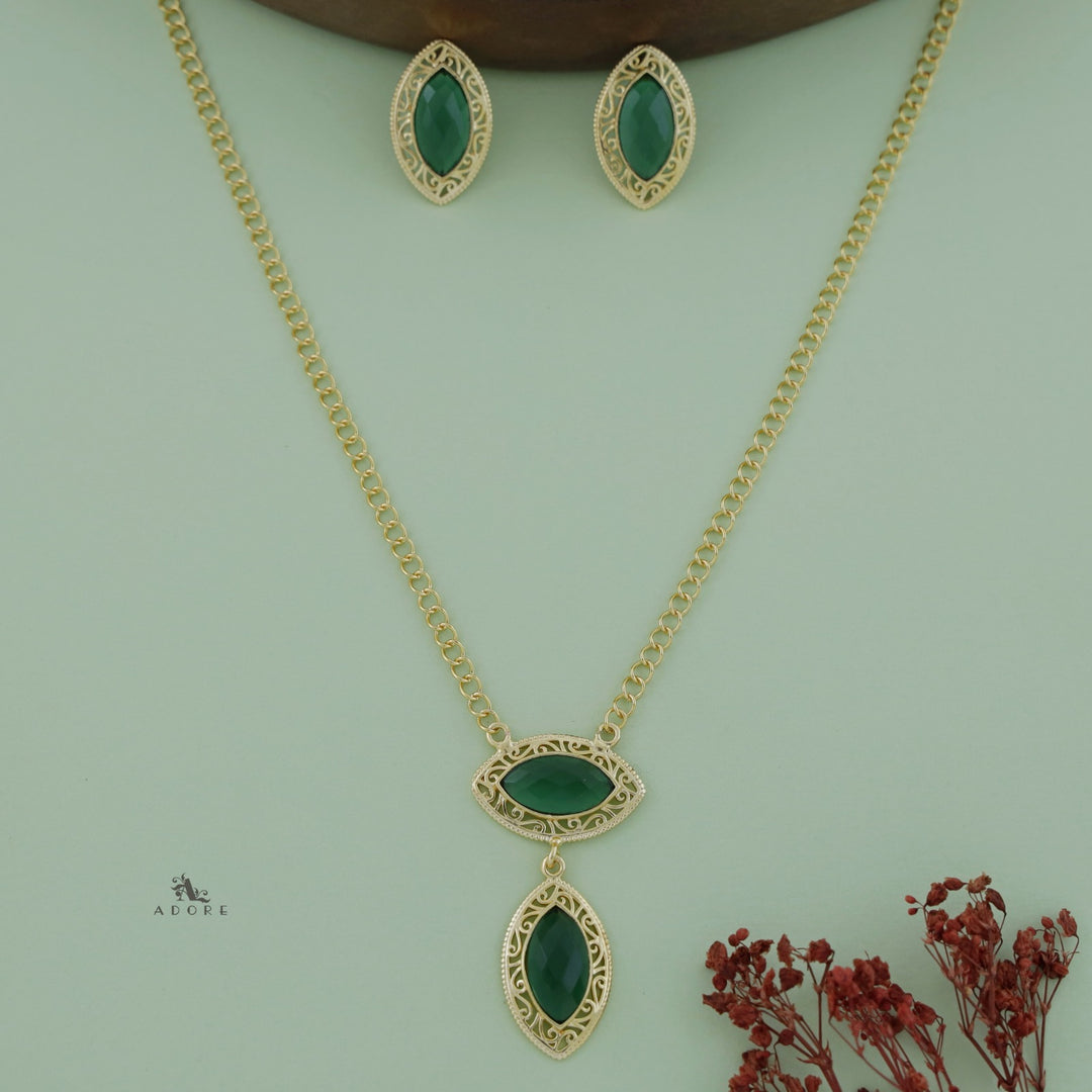 AISHLING ELLIPSE GLOSSY NECKPIECE WITH EARRING