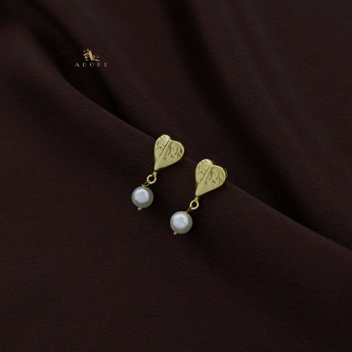 Golden Heart Leaf Ema Pearl Earring
