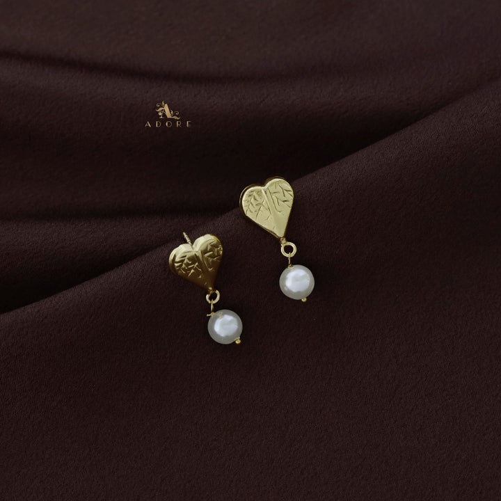Golden Heart Leaf Ema Pearl Earring