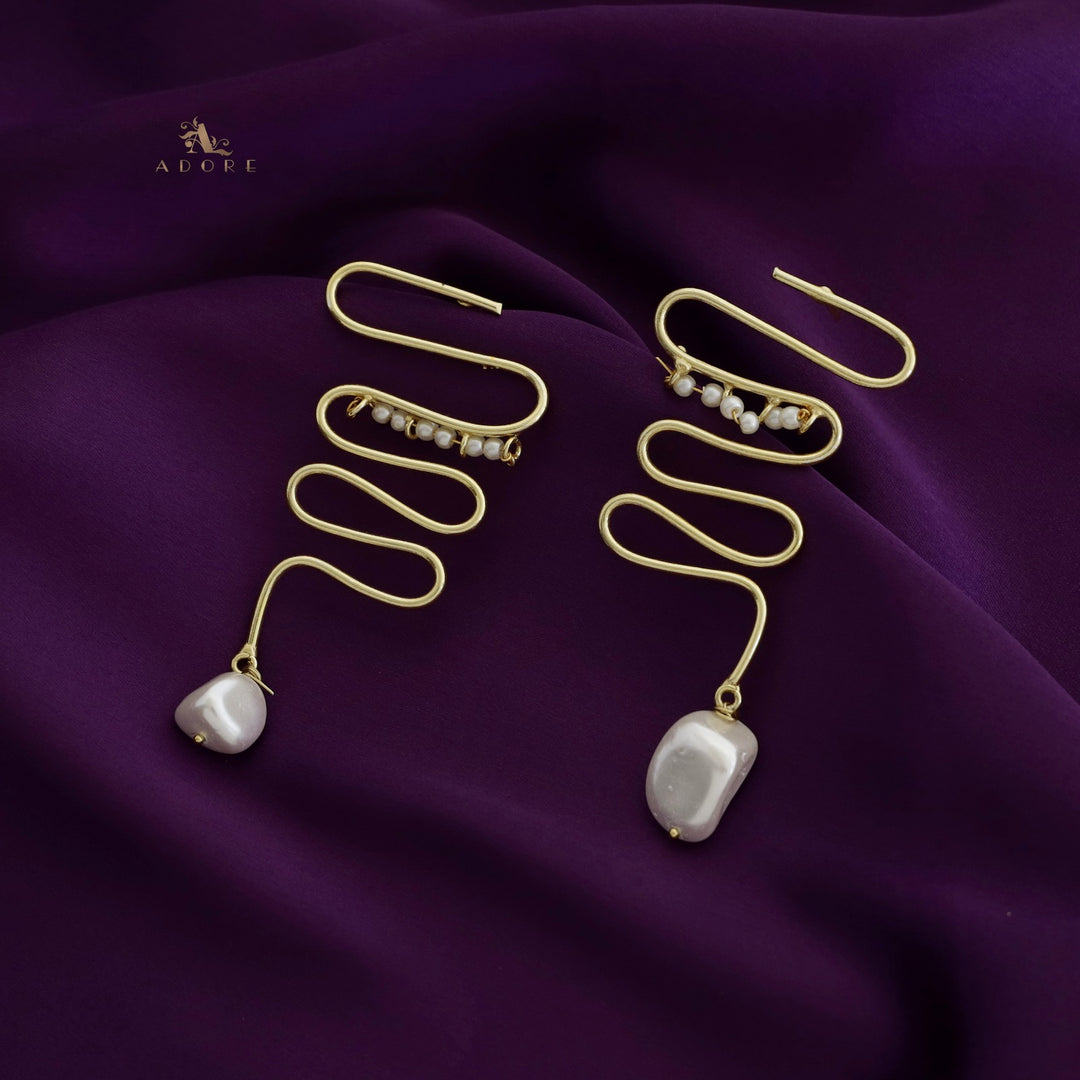 Diana Pearl Long Zigzag Earring