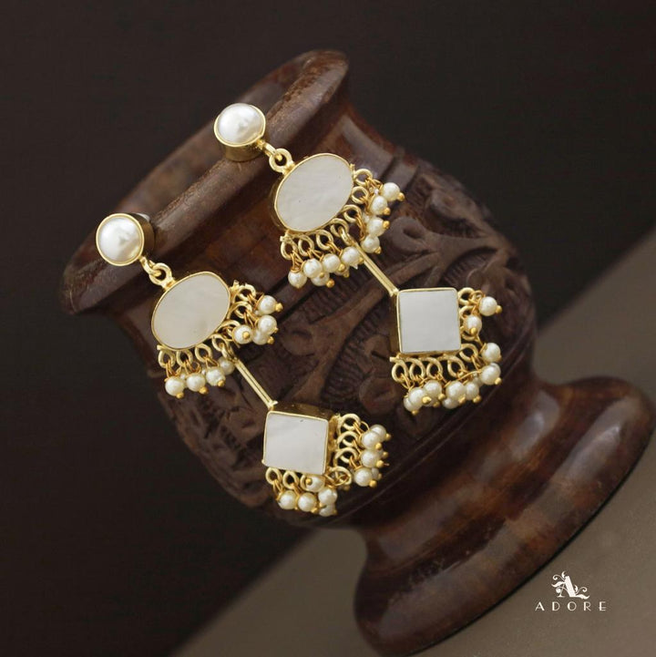 MOP Jazlyn Pearl Earring