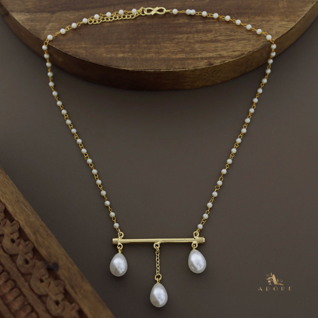 Nasmiya Novalta Tri Pearl Neckpiece