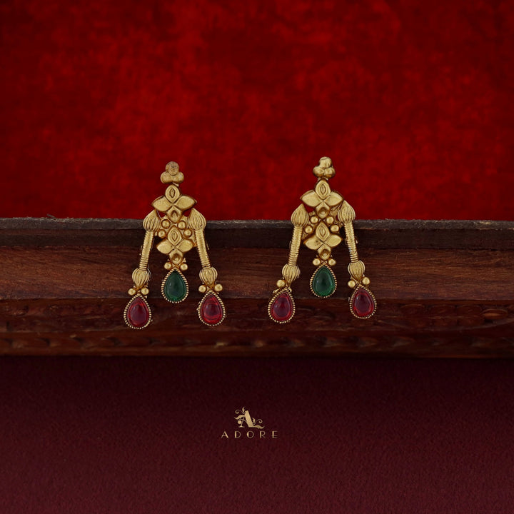 Gourima Short Neckpiece With Earring