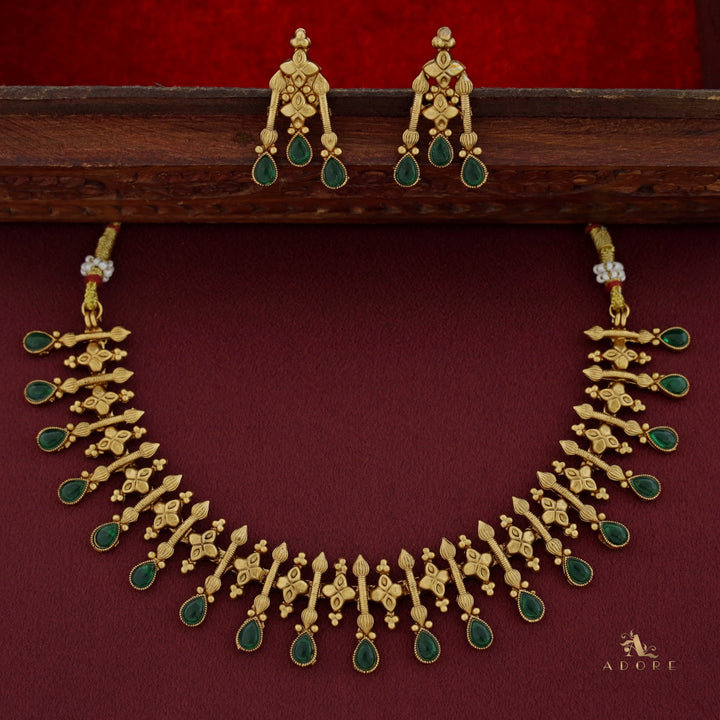 Gourima Short Neckpiece With Earring