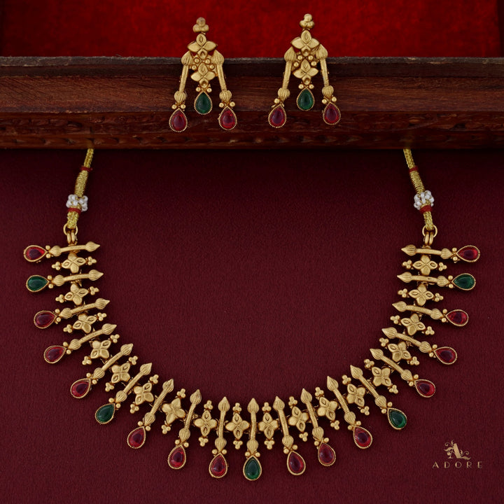 Gourima Short Neckpiece With Earring