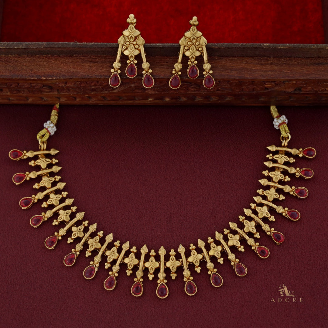 Gourima Short Neckpiece With Earring