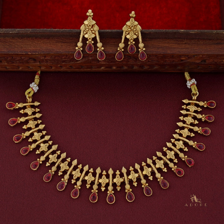 Gourima Short Neckpiece With Earring
