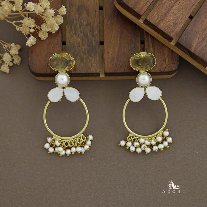 Meghana Oval Glossy Mop With Cluster Pearl Earring