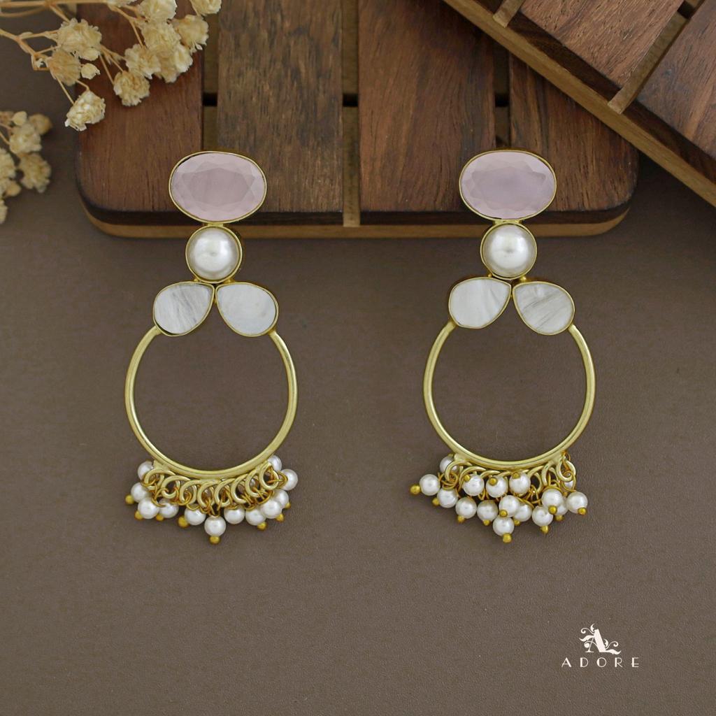 Meghana Oval Glossy Mop With Cluster Pearl Earring