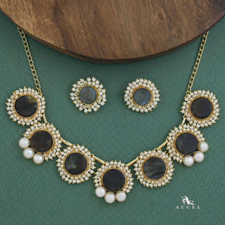 Harsha Raw Stone Full Cluster Pearl Short Neckpiece With Earring