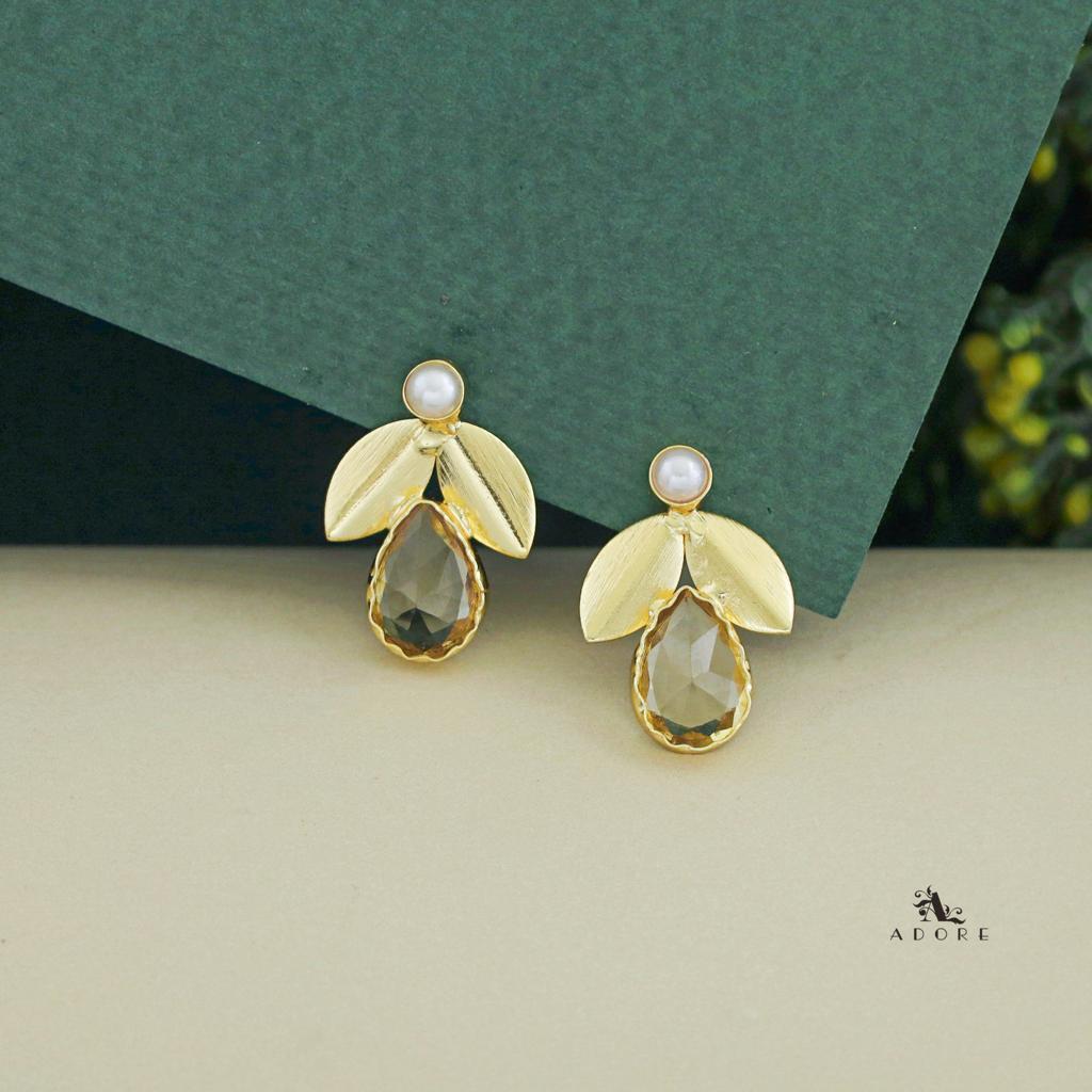 Ajala 2 Fold Leaf Glossy With Pearl Earring