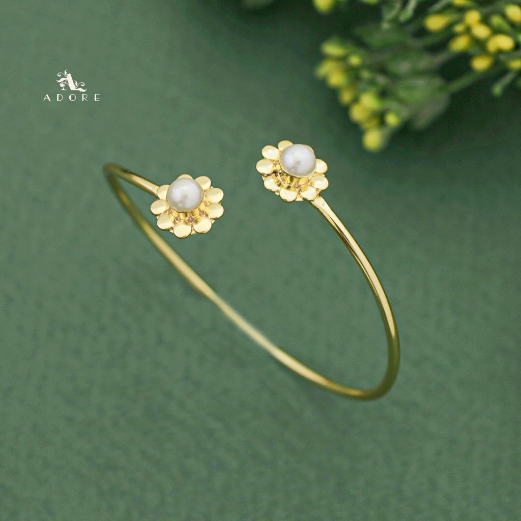 Alaya Glossy Twin Flower Bangle