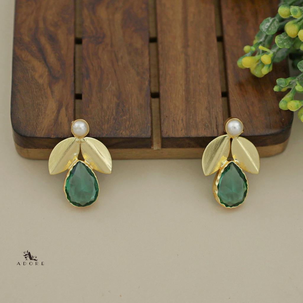 Ajala 2 Fold Leaf Glossy With Pearl Earring