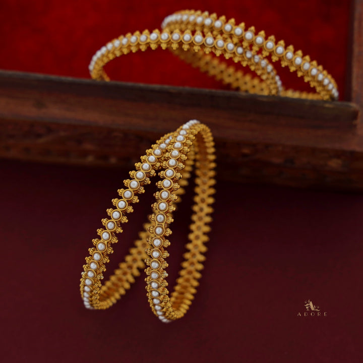 Aakruthy Pearl Bangle (Set of 4)