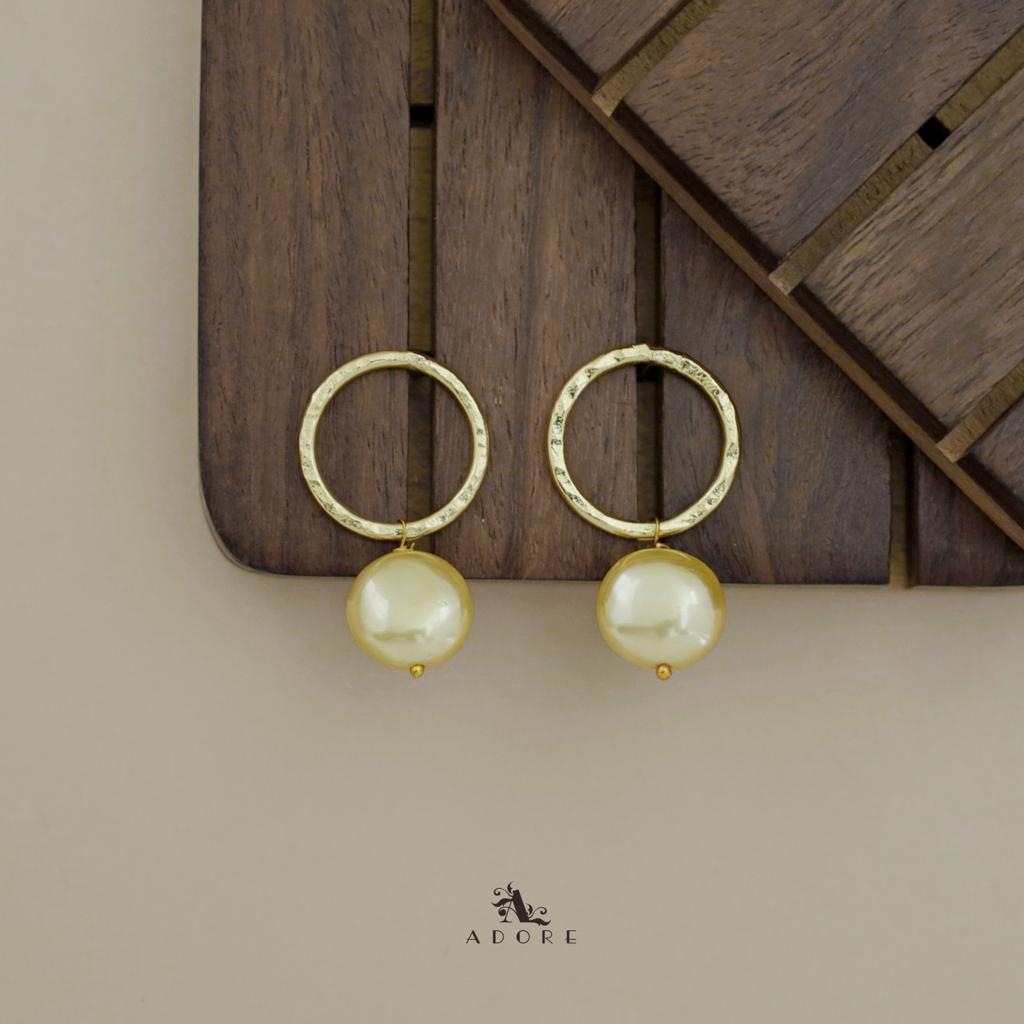 Hemira Hammered Circle Pearl Earring