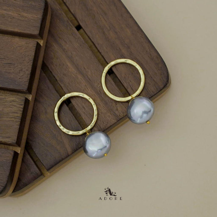 Hemira Hammered Circle Pearl Earring