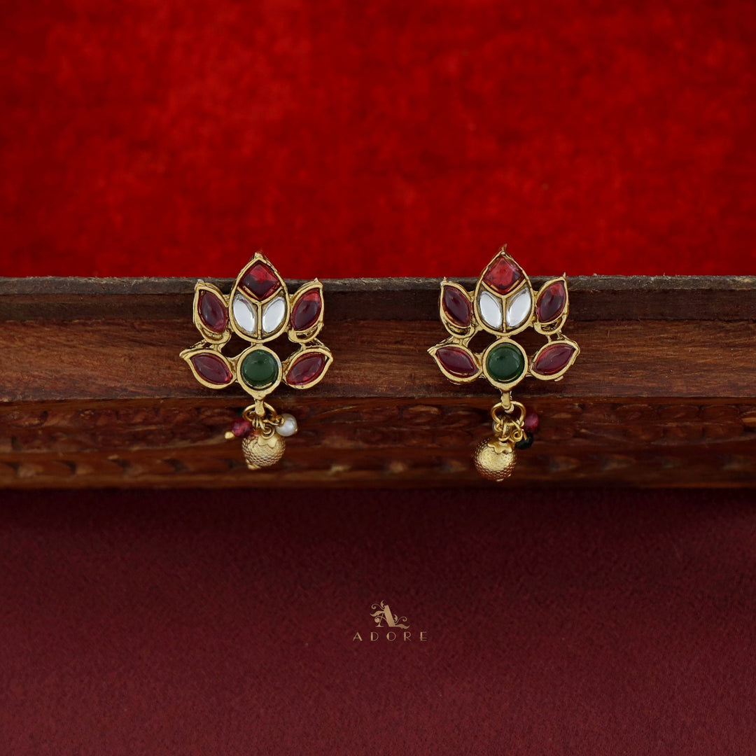 Dakshaja Cluster Pearl Lotus Neckpiece with Earring