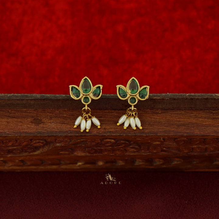 Bagyasmi Lotus Rice Pearl Neckpiece with Earring